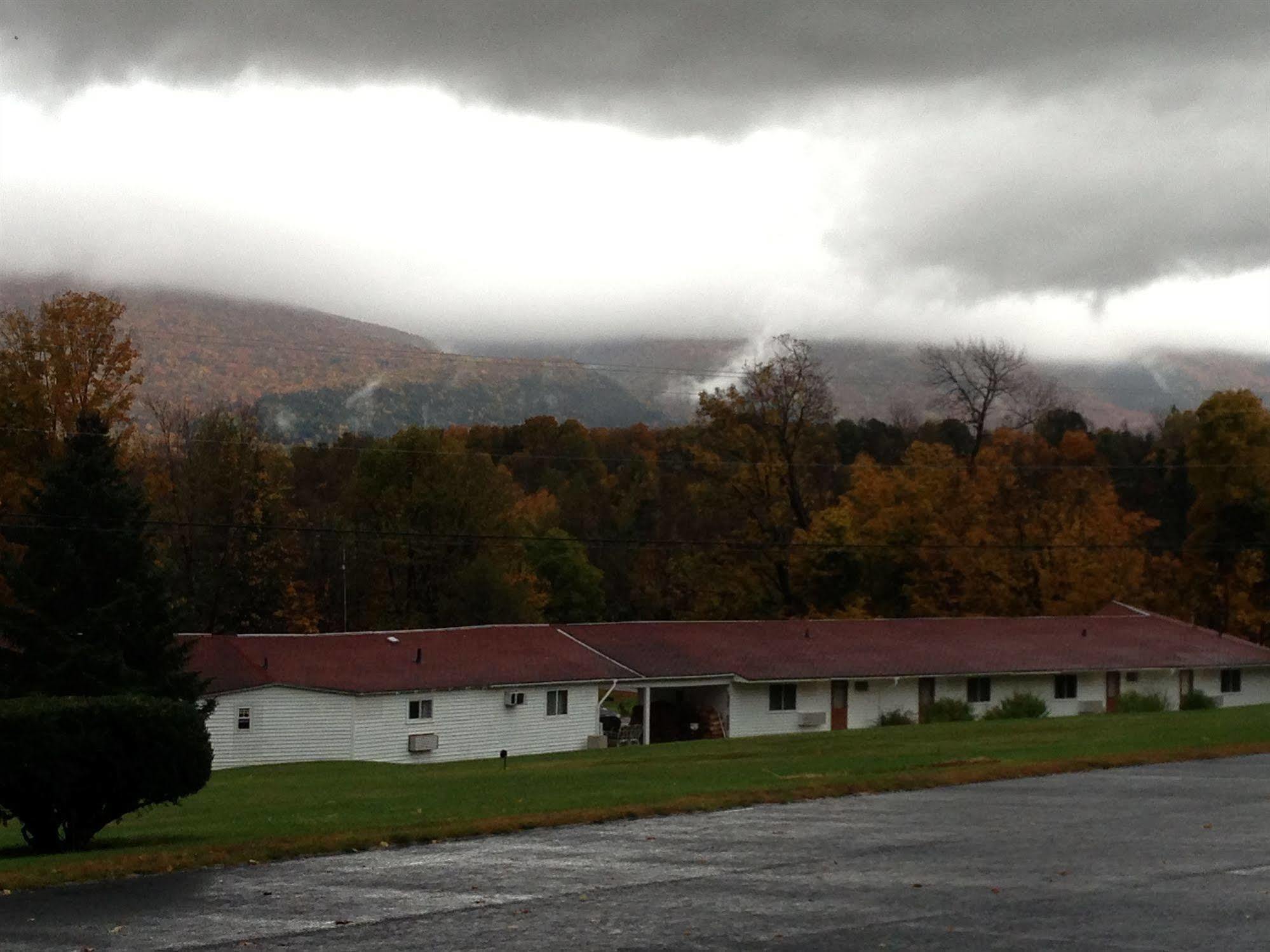 Four Winds Country Motel Manchester Εξωτερικό φωτογραφία